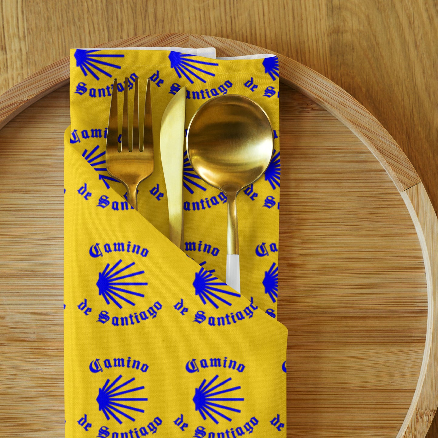 Camino de Santiago Cloth Napkin Set, Gift for Peregrino, Blue Seashell on Yellow